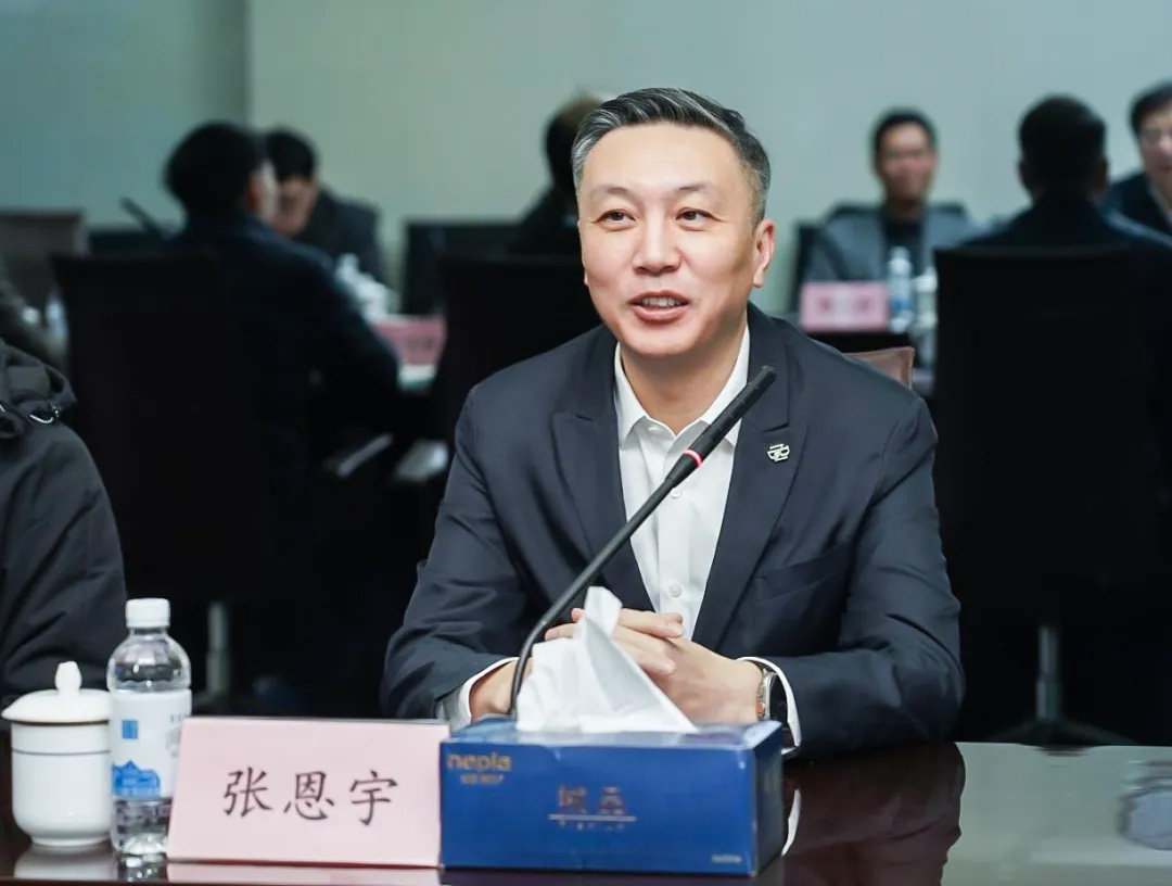 常州大學(xué)徐守坤書(shū)記、陳海群校長(zhǎng)一行蒞臨神開(kāi)參觀考察(圖2)